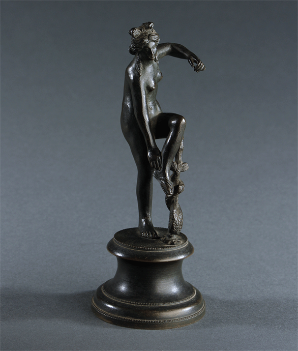 Picture of Grand Tour Bronze Figure of Aphrodite Untying her Sandal