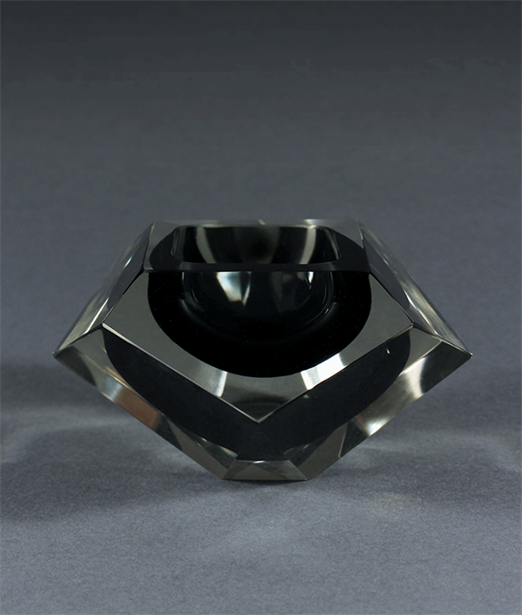 Picture of CA364 Vicenzo Naso faceted Murano clear and black sommerso bowl 